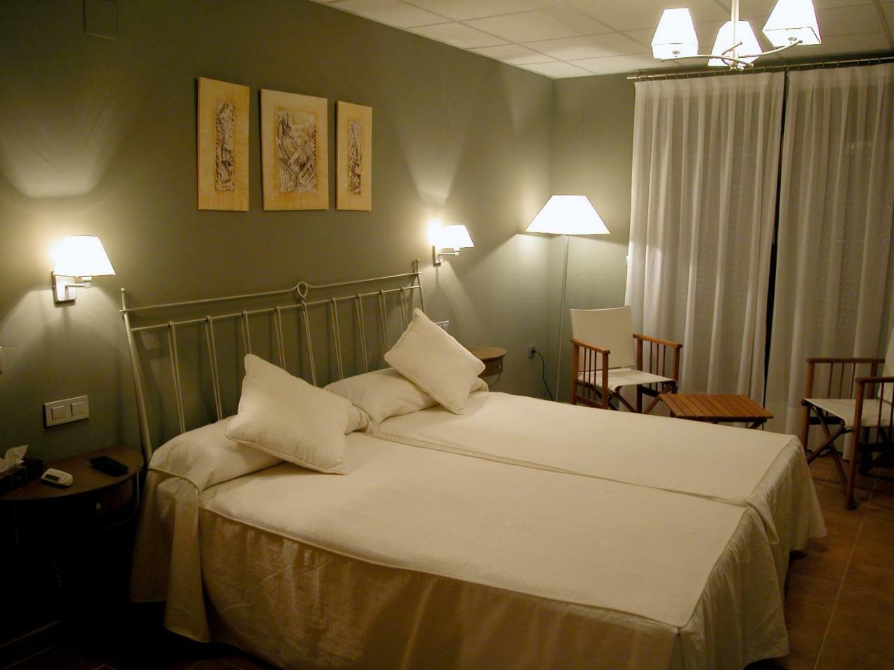 Hotel Villa De Estercuel Екстер'єр фото