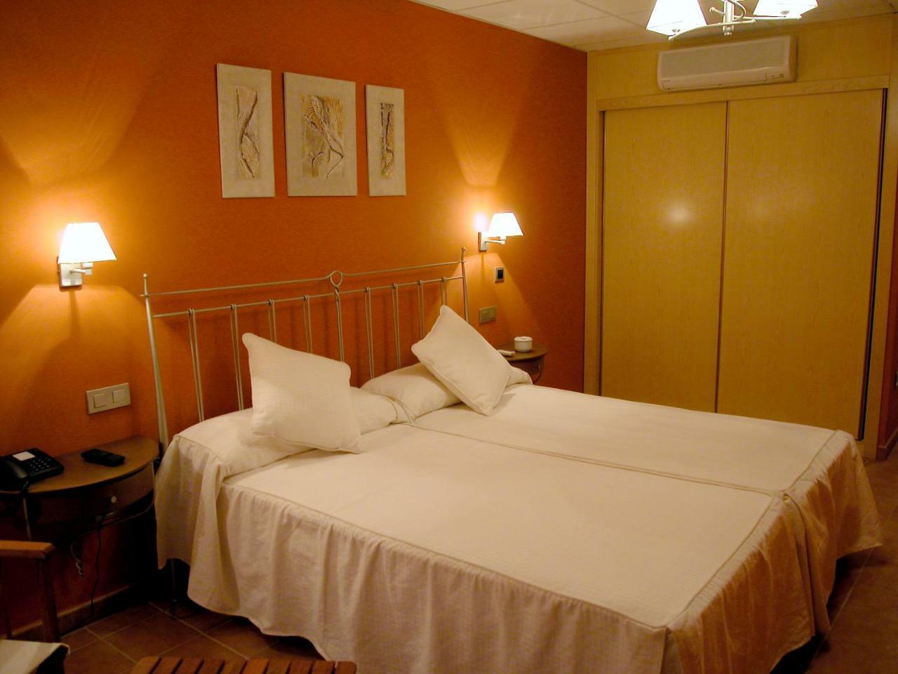 Hotel Villa De Estercuel Екстер'єр фото