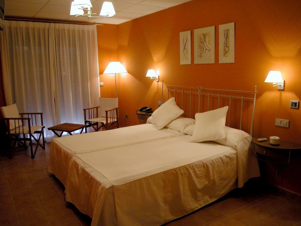 Hotel Villa De Estercuel Екстер'єр фото